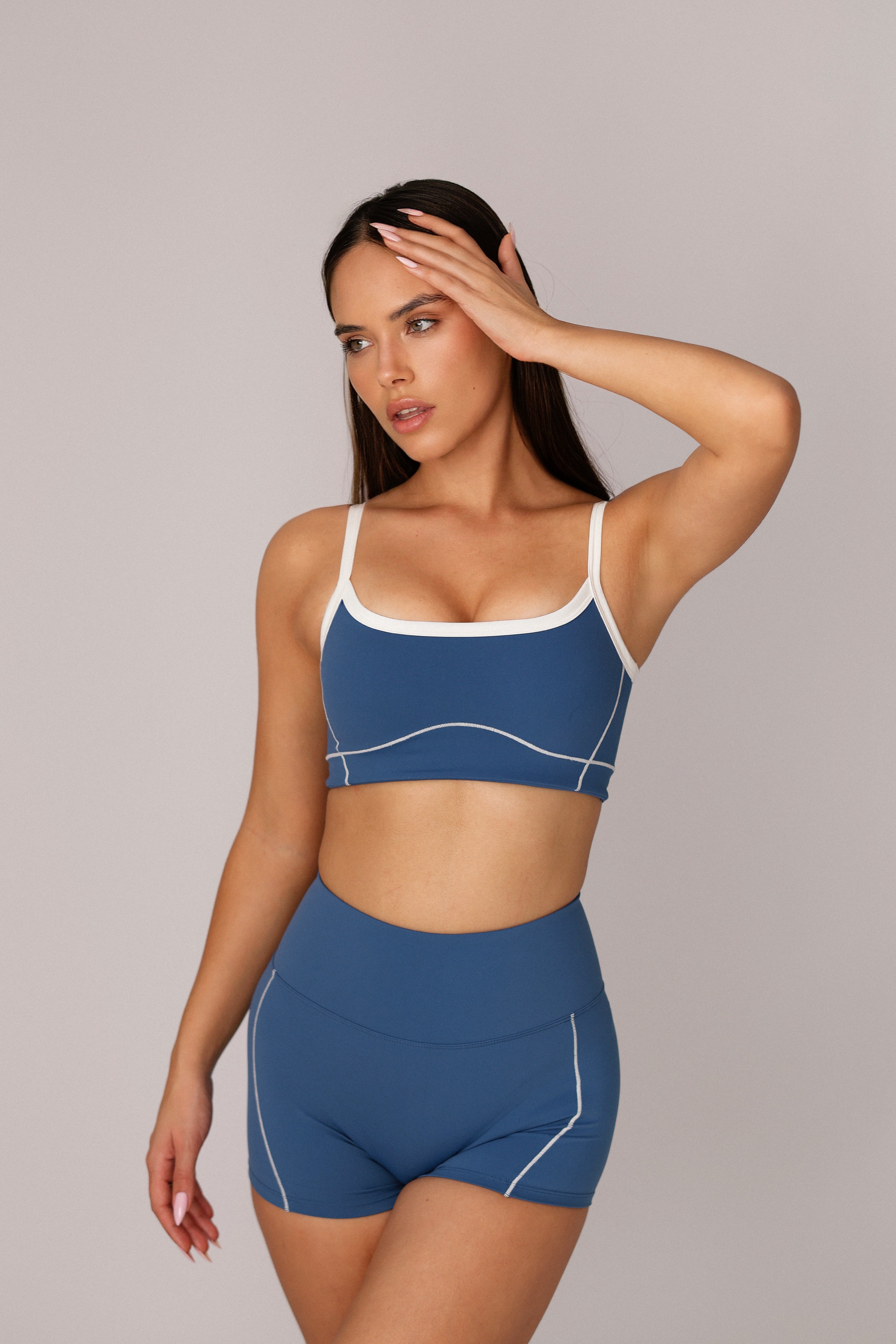 מכנס כחול לבן קצר